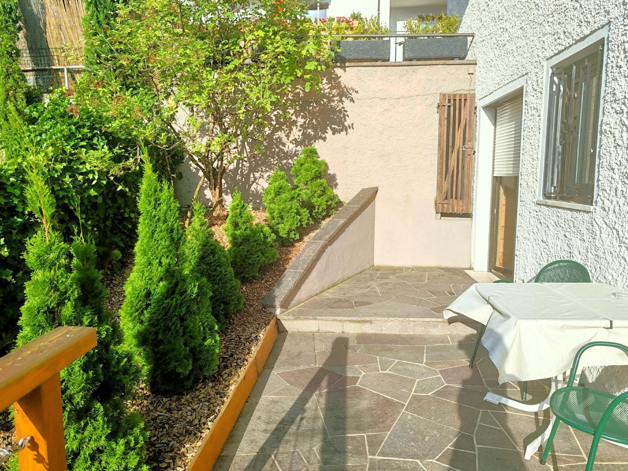 Schenna Garni Eden Bed & Breakfast Exterior photo